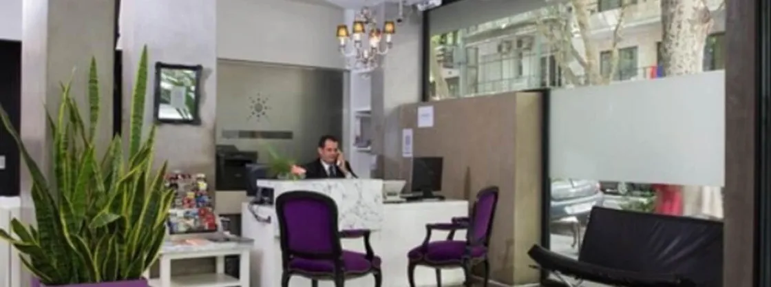 Recepción del Épico Recoleta Hotel